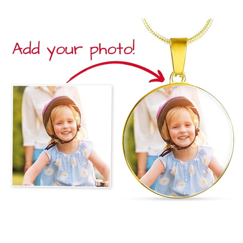 "Custom Photo Necklace – Personalized Round Pendant with Engraving"