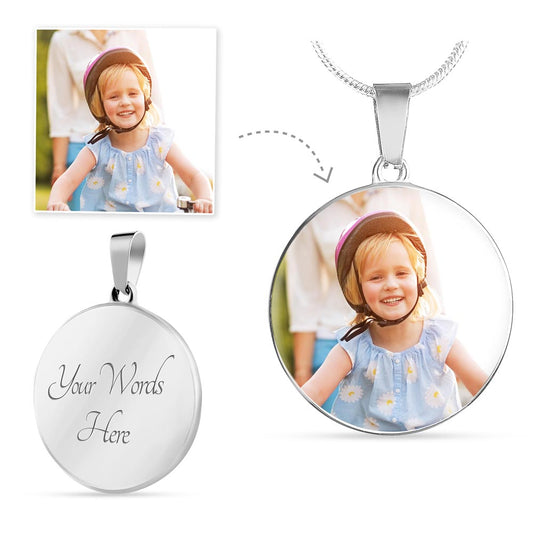 "Custom Photo Necklace – Personalized Round Pendant with Engraving"